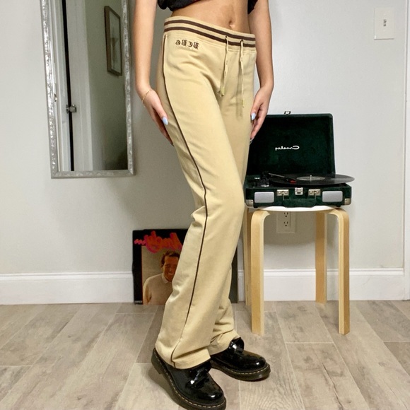 SOLD - Picture 3 of 4